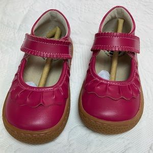 Livie & Luca Ruche sz 8 NIB Hot Pink leather